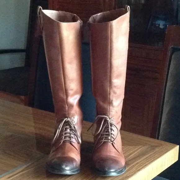 ๐โญ๏ธ๐ Saks Fifth Avenue - Cognac Leather Boots - Picture 2 of 8